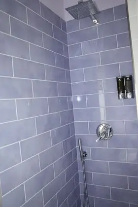 Basic Tek Büyük Yataklı Oda