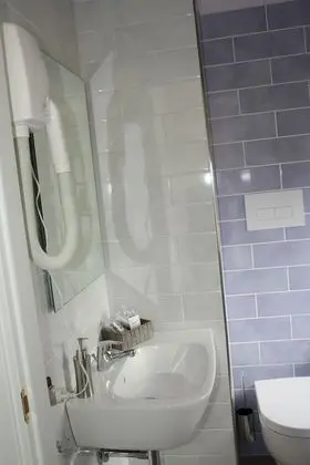 Basic Tek Büyük Yataklı Oda