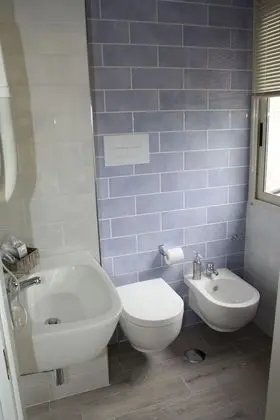 Basic Tek Büyük Yataklı Oda