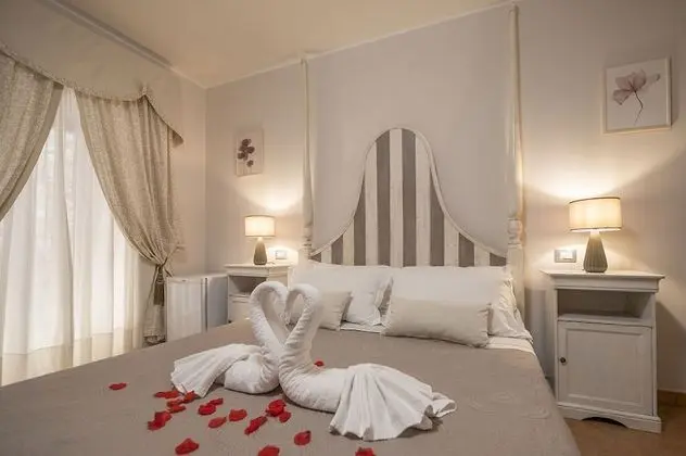 Tek Büyük Yataklı Oda, Özel Banyo (103)