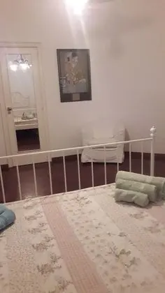 Romantic Tek Büyük Yataklı Oda, 1 Çift Kişilik Yatak, Özel Banyo, Bahçe Manzaralı (Rossana)