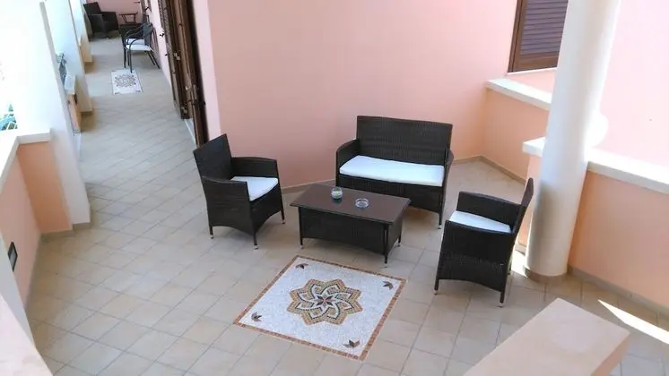 Family Stüdyo, Havuz Kenarı