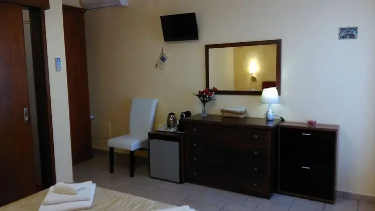 Romantic Tek Büyük Yataklı Oda