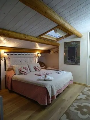 Tek Büyük Yataklı Oda (Mansard)