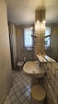 İki Ayrı Yataklı Oda, 2 Tek Kişilik Yatak, Ortak Banyo