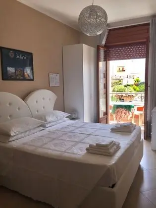Tek Büyük Yataklı Oda, Banyolu/Duşlu