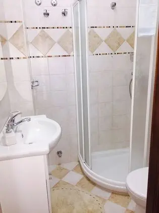 Tek Büyük Yataklı Oda, Banyolu/Duşlu