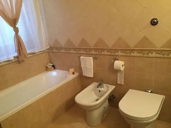 Tek Büyük Yataklı Oda, Özel Banyo (External)