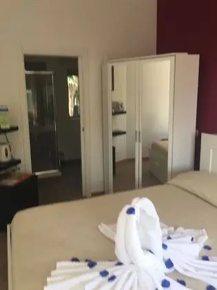Classic Tek Büyük Yataklı Oda, Kısmi Deniz Manzaralı