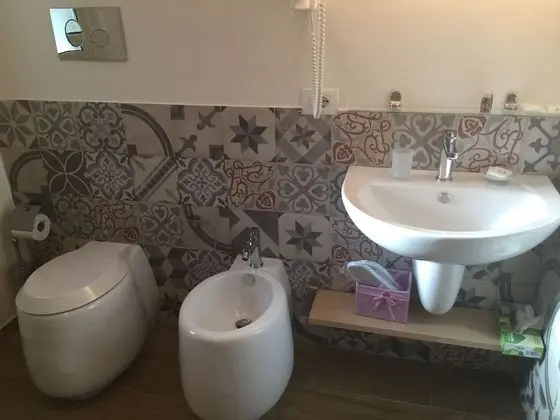 Classic Tek Büyük Yataklı Oda, Kısmi Deniz Manzaralı
