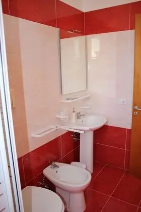 Basic Tek Büyük Yataklı Oda (Blu)