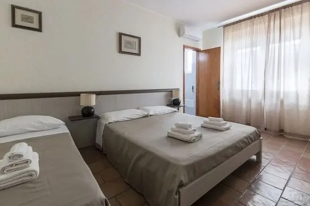 Üç Kişilik Oda