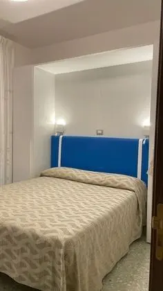 Basic Tek Büyük veya İki Ayrı Yataklı Oda