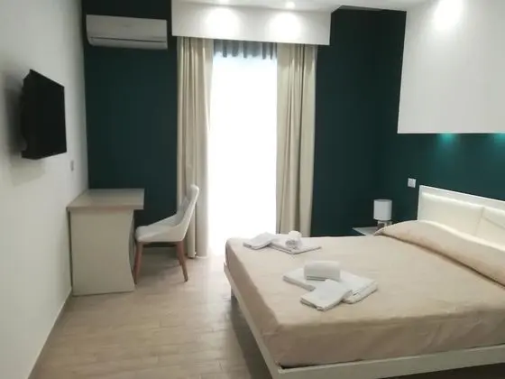 Comfort Tek Büyük veya İki Ayrı Yataklı Oda