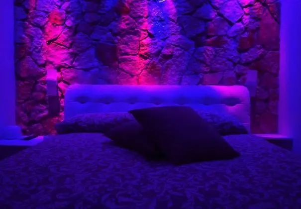 Luxury Oda, 1 En Büyük (King) Boy Yatak (Bella Rosin)