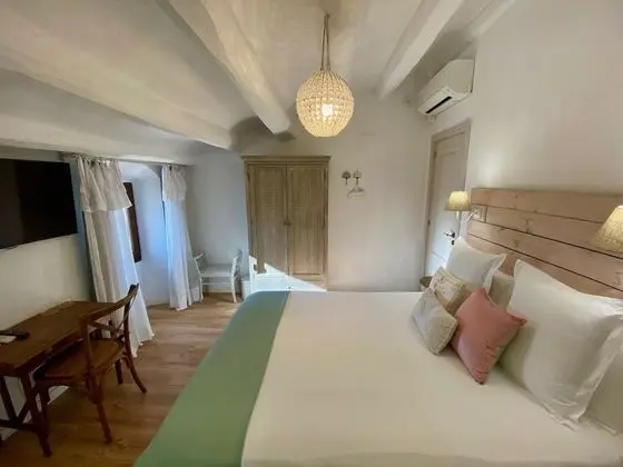 Tek Büyük Yataklı Oda, Üzüm Asması Manzaralı