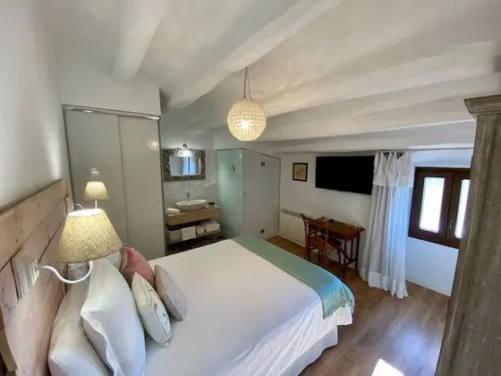 Tek Büyük Yataklı Oda, Üzüm Asması Manzaralı