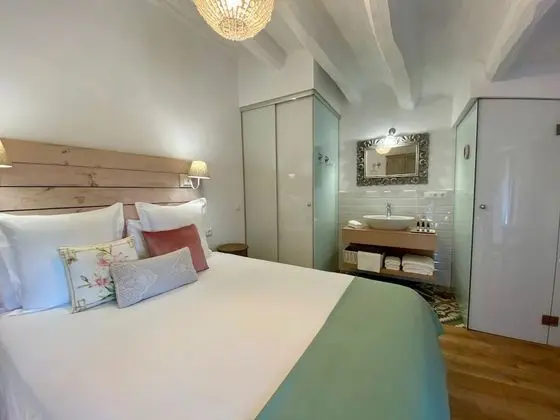 Tek Büyük Yataklı Oda, Üzüm Asması Manzaralı