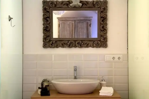 Tek Büyük Yataklı Oda, Üzüm Asması Manzaralı