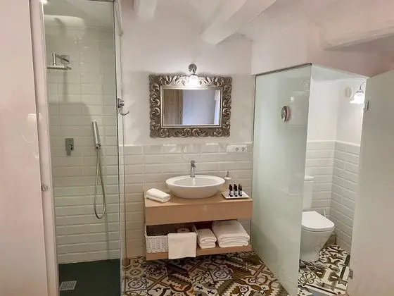 Tek Büyük Yataklı Oda, Üzüm Asması Manzaralı