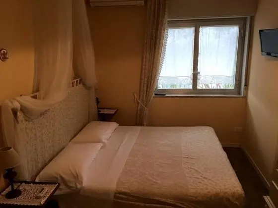 Tek Büyük Yataklı Oda, Balkon