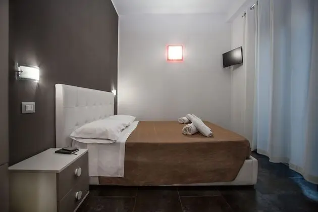 Standard Tek Büyük Yataklı Oda