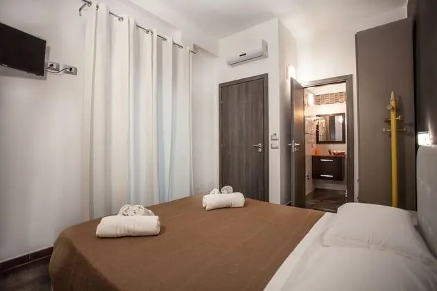 Standard Tek Büyük Yataklı Oda