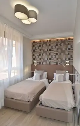 Tek Büyük veya İki Ayrı Yataklı Oda