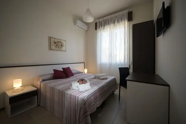 Standard Tek Büyük veya İki Ayrı Yataklı Oda, Bahçe Manzaralı