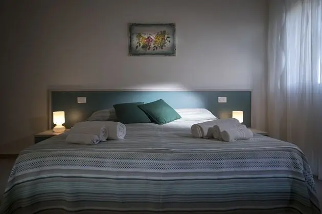 Standard Tek Büyük veya İki Ayrı Yataklı Oda, Bahçe Manzaralı