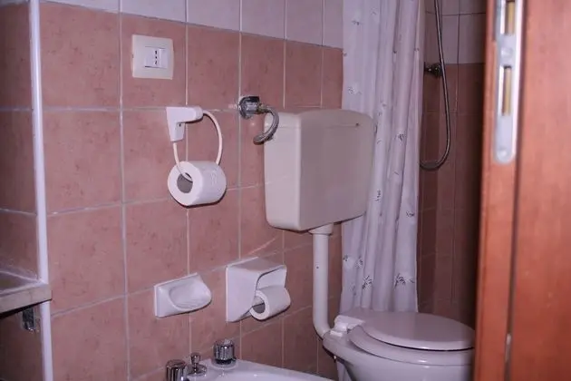 Standard Tek Büyük Yataklı Oda, Zemin Kat