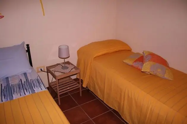 Üç Kişilik Oda, Kule