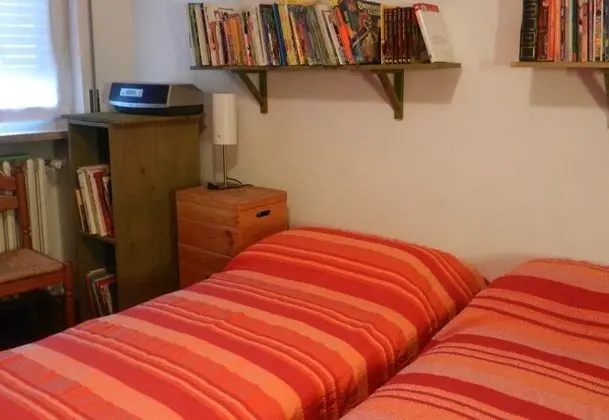 Dört Kişilik Oda (Casa Sandra)