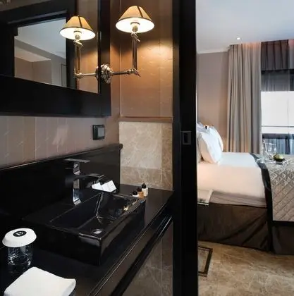 Superior Tek Büyük Yataklı Oda