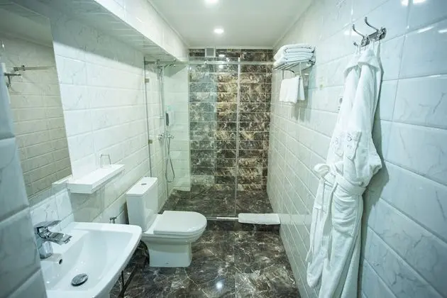 Standard Tek Büyük veya İki Ayrı Yataklı Oda
