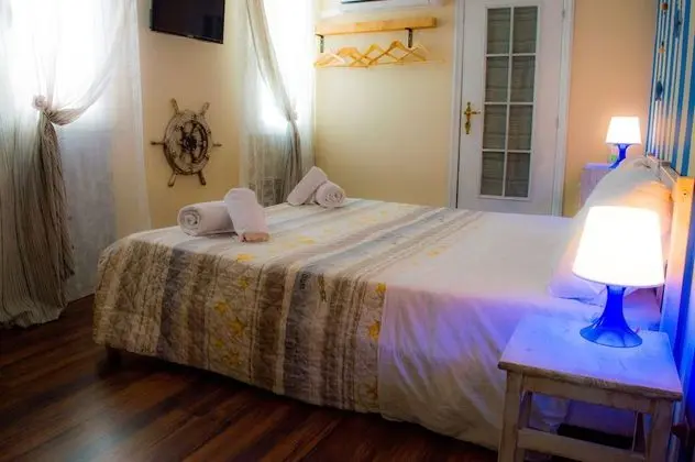 Basic Tek Büyük Yataklı Oda