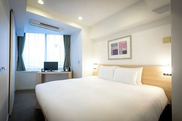 Süit, 1 Yatak Odası, Sigara İçilebilir (One King Bed,Extra bed For 3rd people)