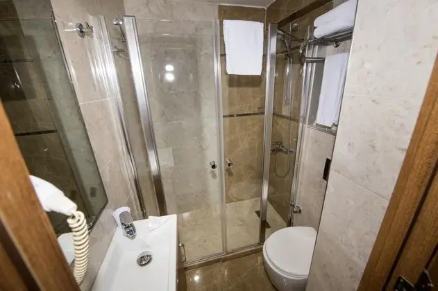Triple, Şehir Manzaralı
