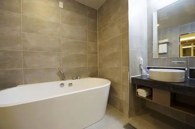 Deluxe Tek Büyük Yataklı Oda