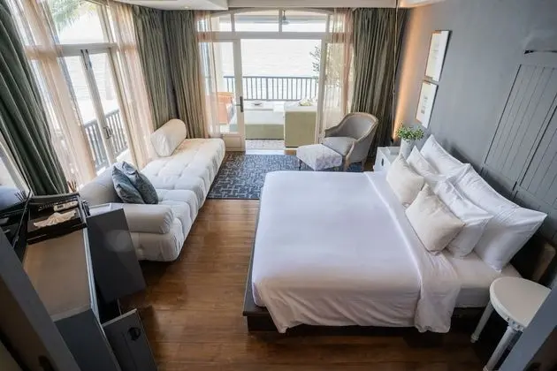 Romantic Süit, Denize Sıfır (Beachfront Suite)