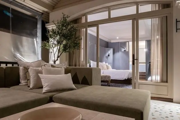 Romantic Süit, Denize Sıfır (Beachfront Suite)