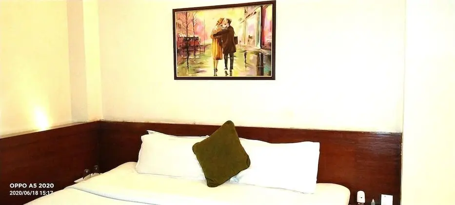 Classic Tek Büyük Yataklı Oda, 1 Yatak Odası, Business Dinlenme Salonu Kullanımı