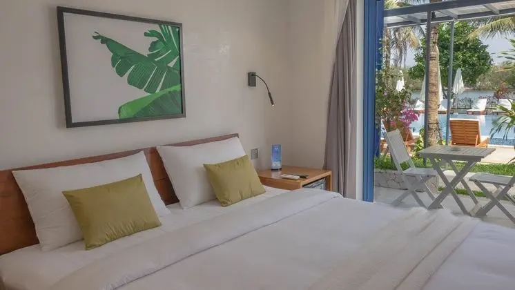 Deluxe Double Room Pool View