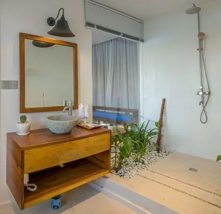 Deluxe Double Room Pool View