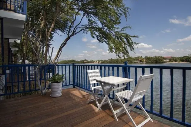 Deluxe Double Room Riverfront