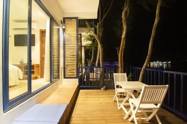 Deluxe Double Room Riverfront