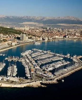 Apart Daire, 1 Büyük (Queen) Boy Yatak