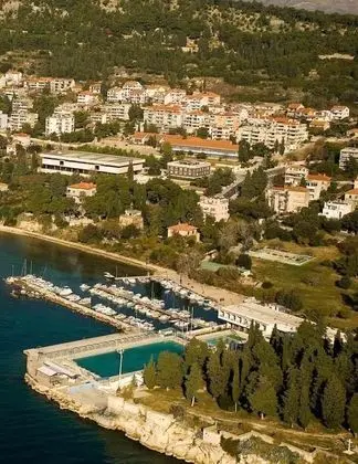 Apart Daire, 1 Büyük (Queen) Boy Yatak