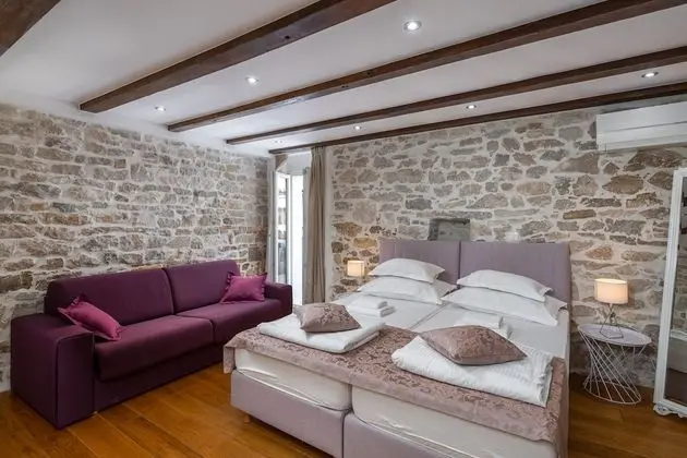 Apart Daire, 1 Büyük (Queen) Boy Yatak