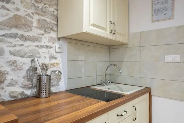 Apart Daire, 1 Büyük (Queen) Boy Yatak